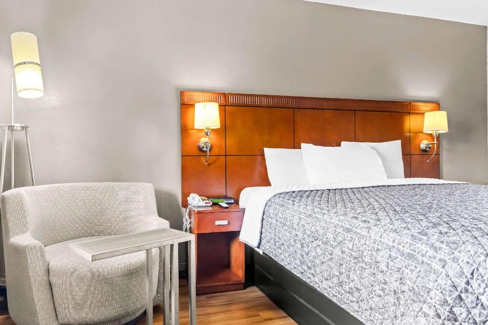 Guestroom