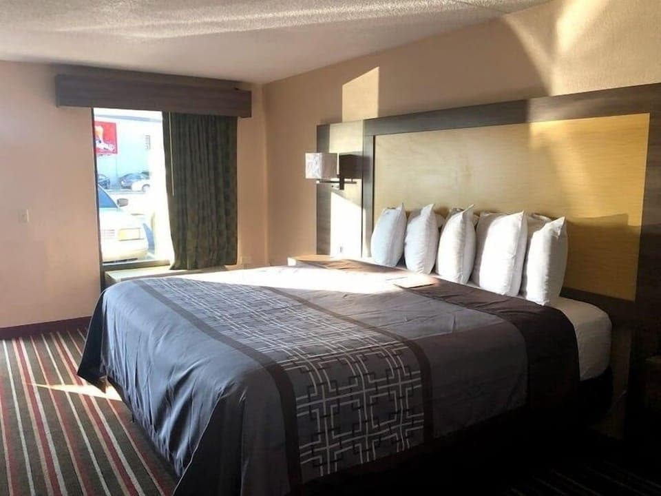 Legacy Inn Sumner Hotel in Gallatin