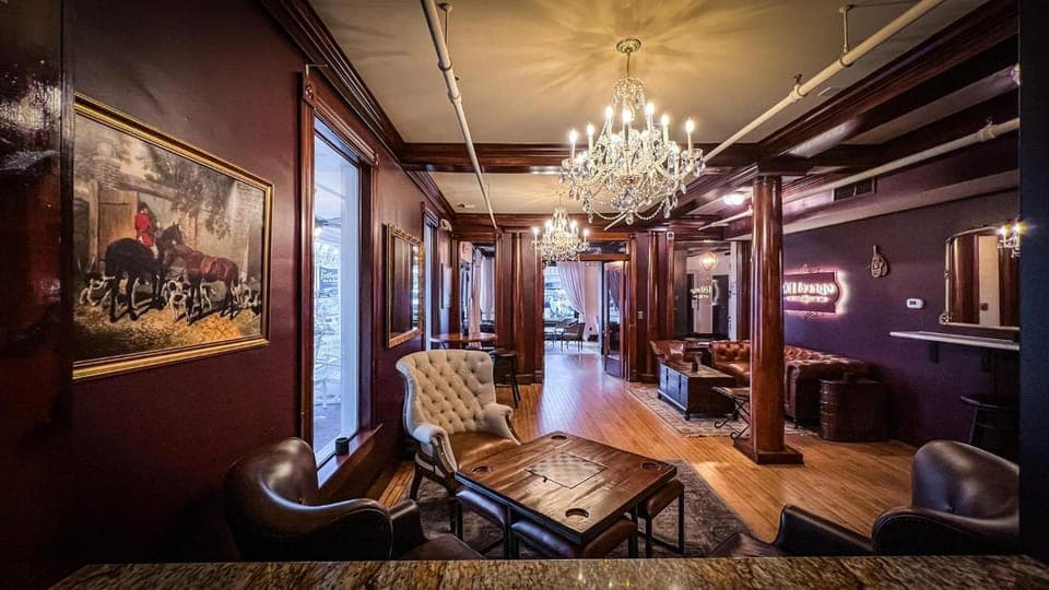 Bar/lounge