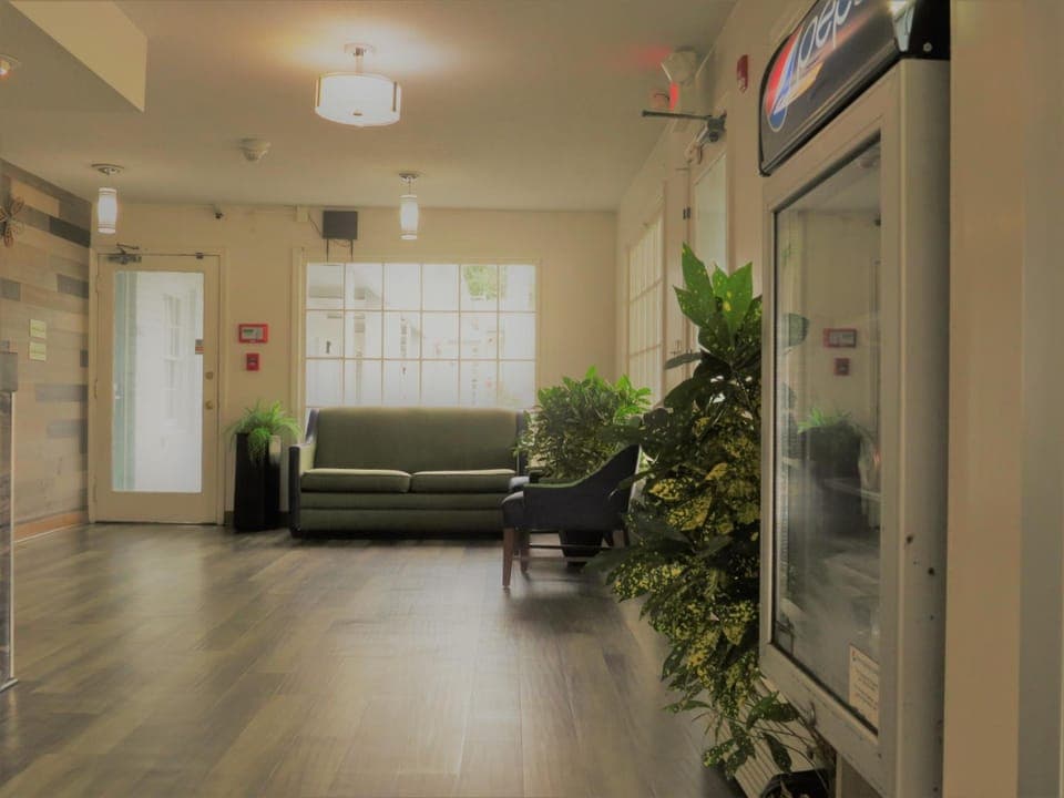 Shared lounge/TV area