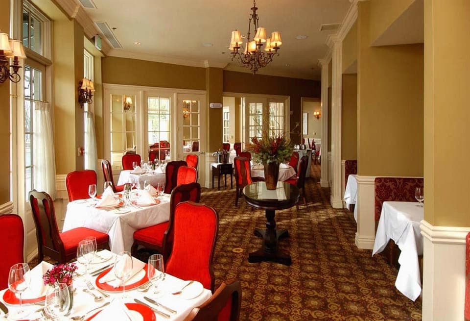 River Inn of Harbor Town Hotel in Mud Island