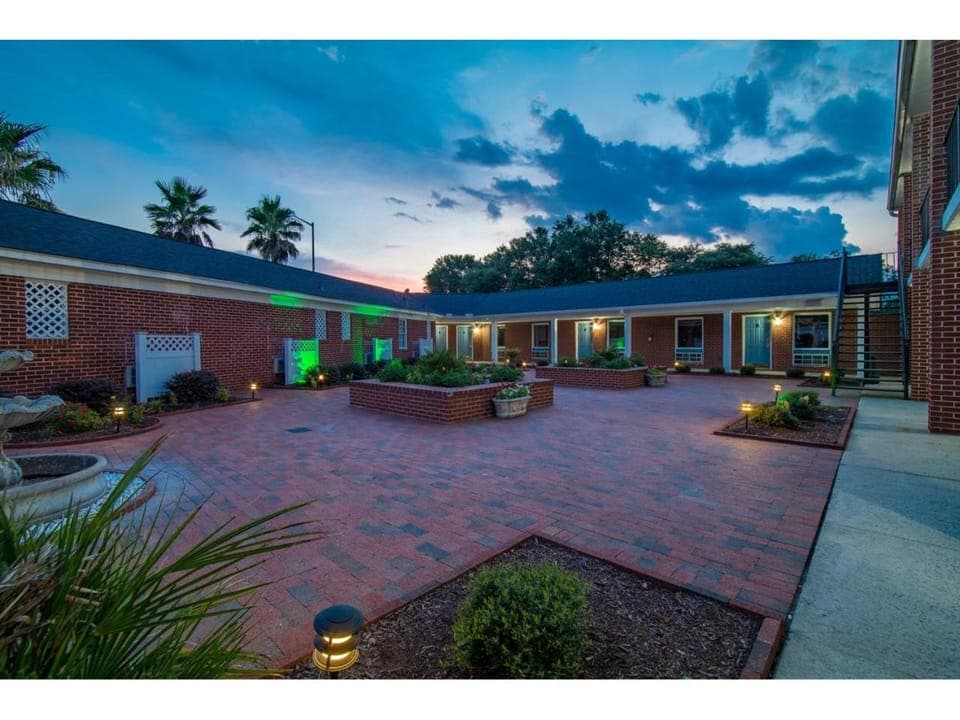 Winton Inn & Suites Motel in South Carolina