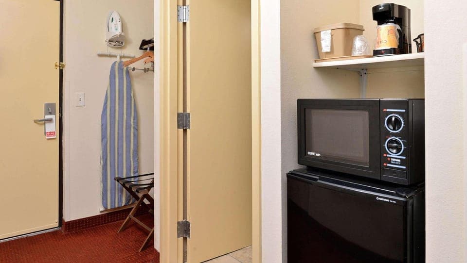 Executive Inn & Suites Hotel in Goodlettsville