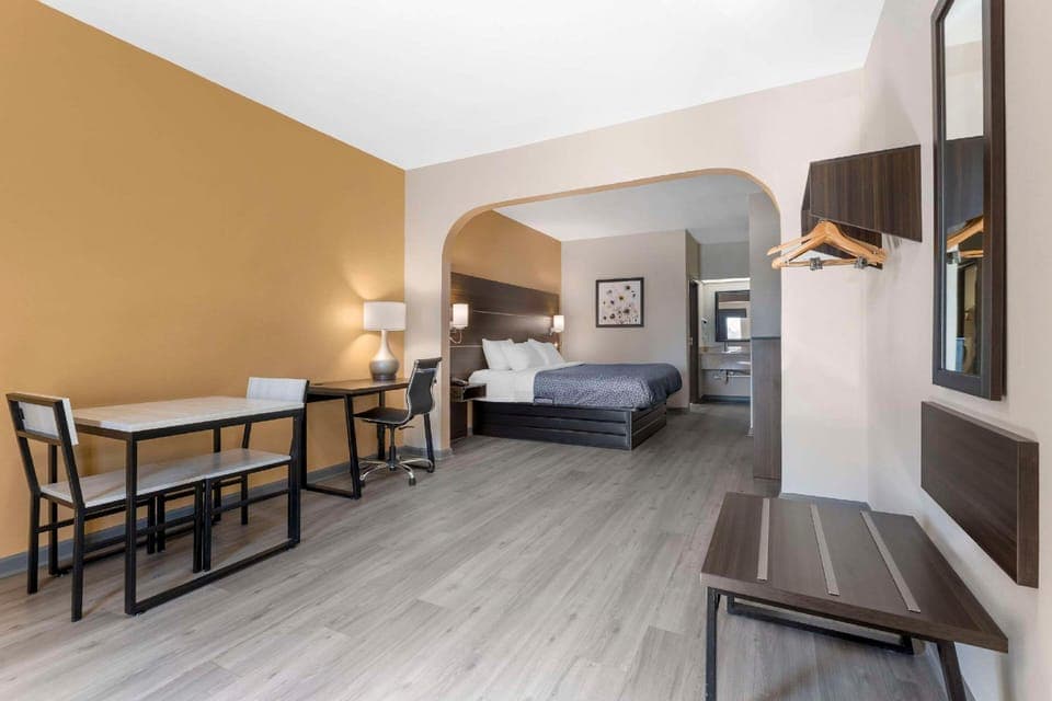 Suite room