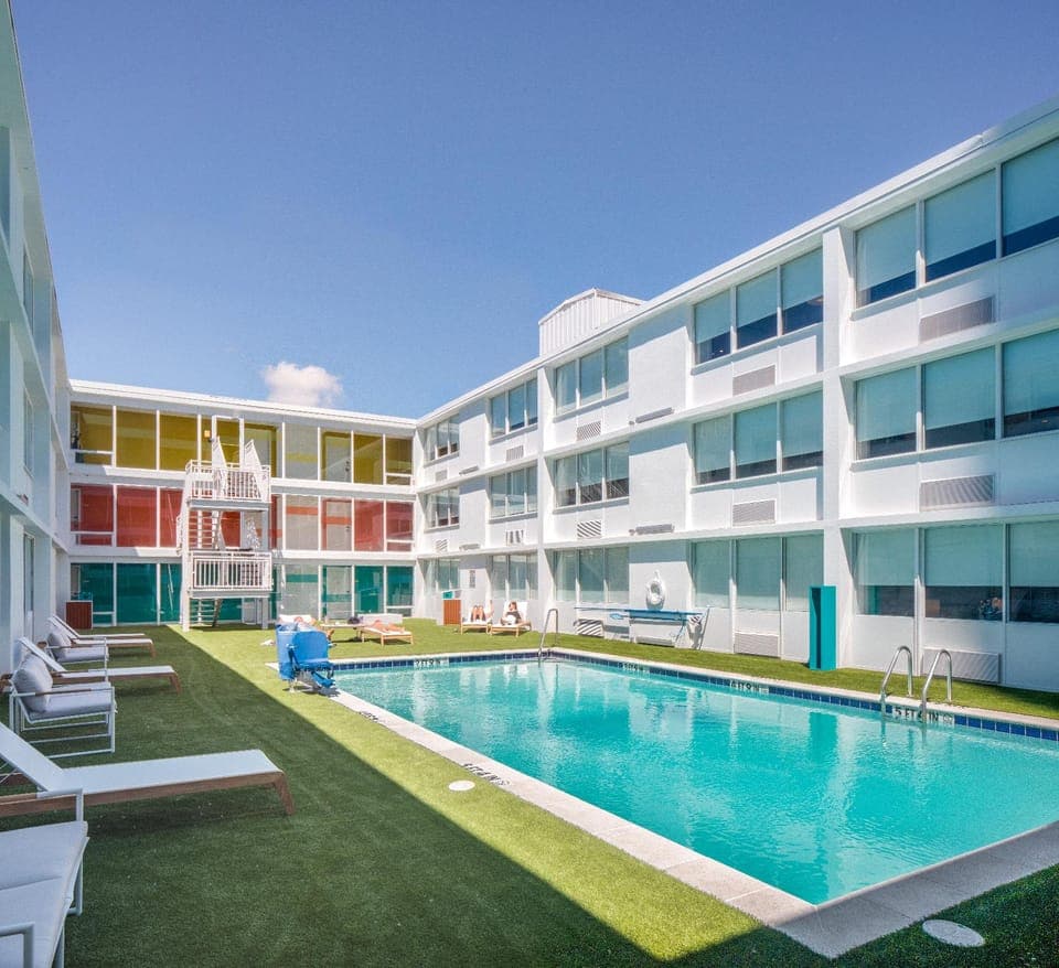 Swimming pool