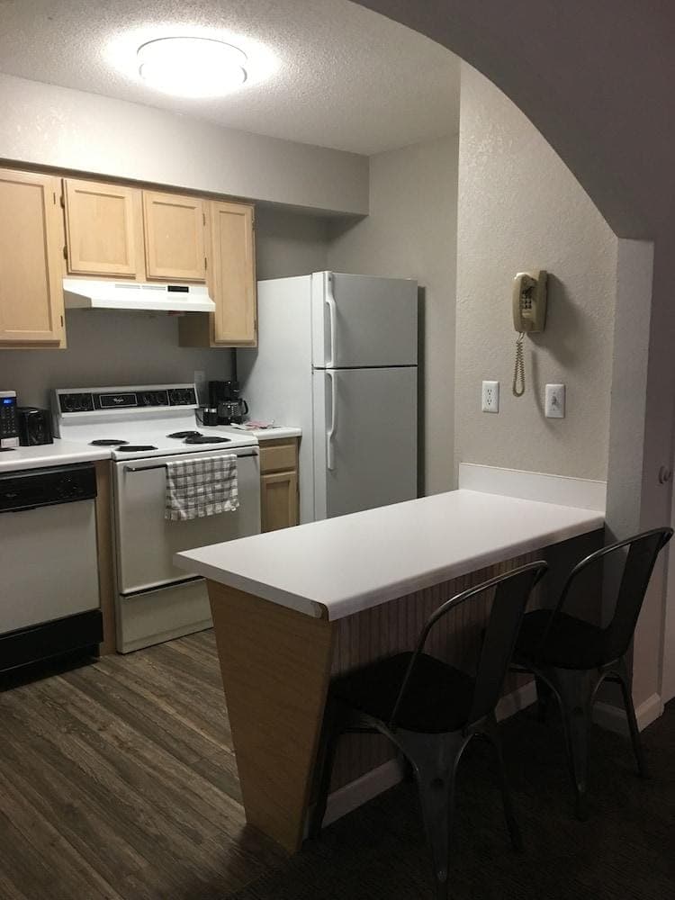 Ambassador Inn And Suites Hotel in Tennessee