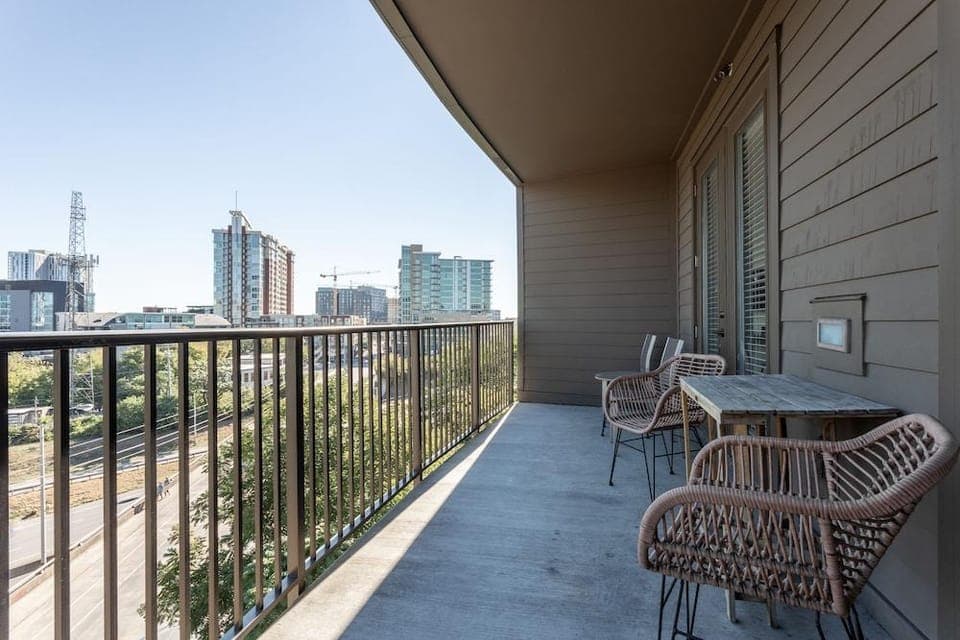 Mint House Nashville - Music Row Hotel in The Gulch