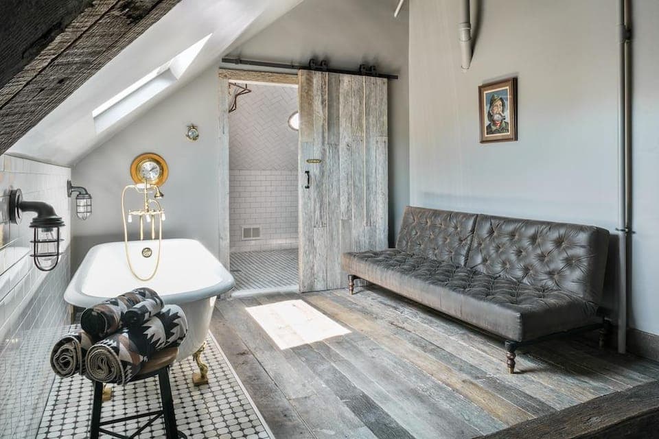 Urban Cowboy Hotel in East Nashville
