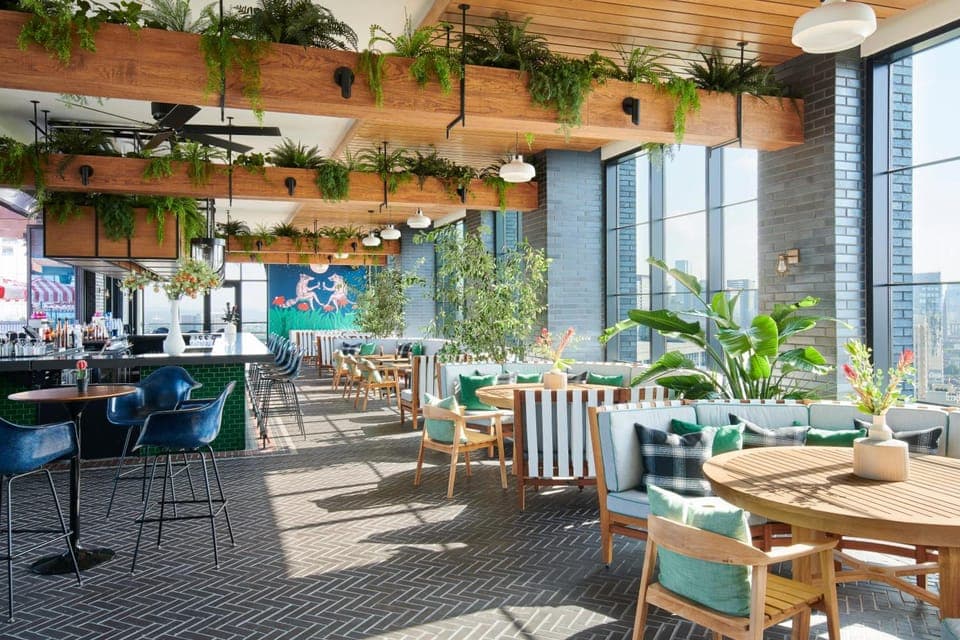 Bar/lounge