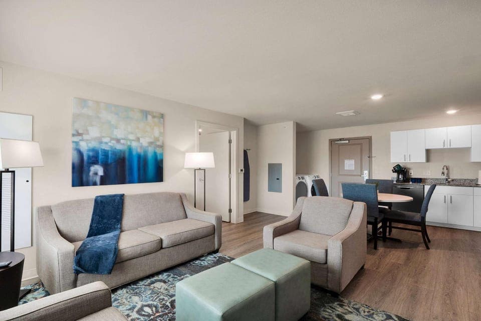 Suite room