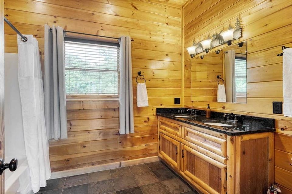 Pine Rise by Avantstay10mins to Pigeon Forge! Hotel in Sevier County
