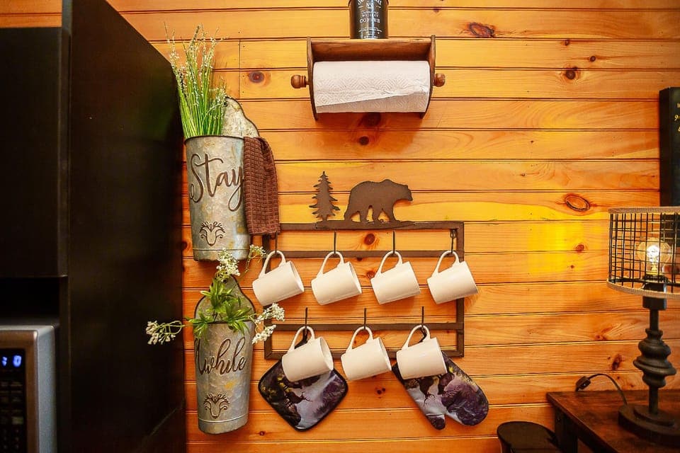 Bigfoot Lodge Room Three Hotel in Tennessee