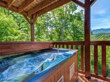 A Walk in the Clouds by Jackson Mountain Homes Hotel in Gatlinburg
