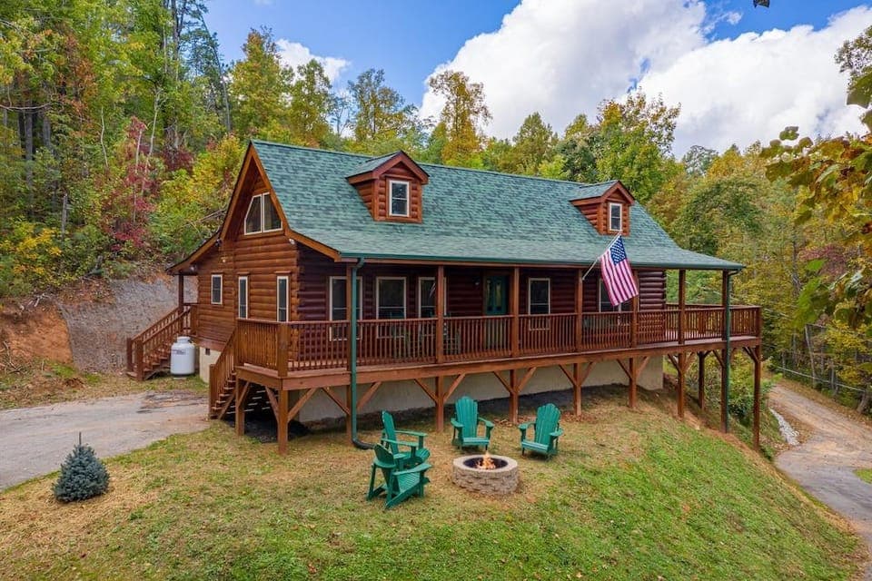 Smoky Retreat Hotel in Gatlinburg