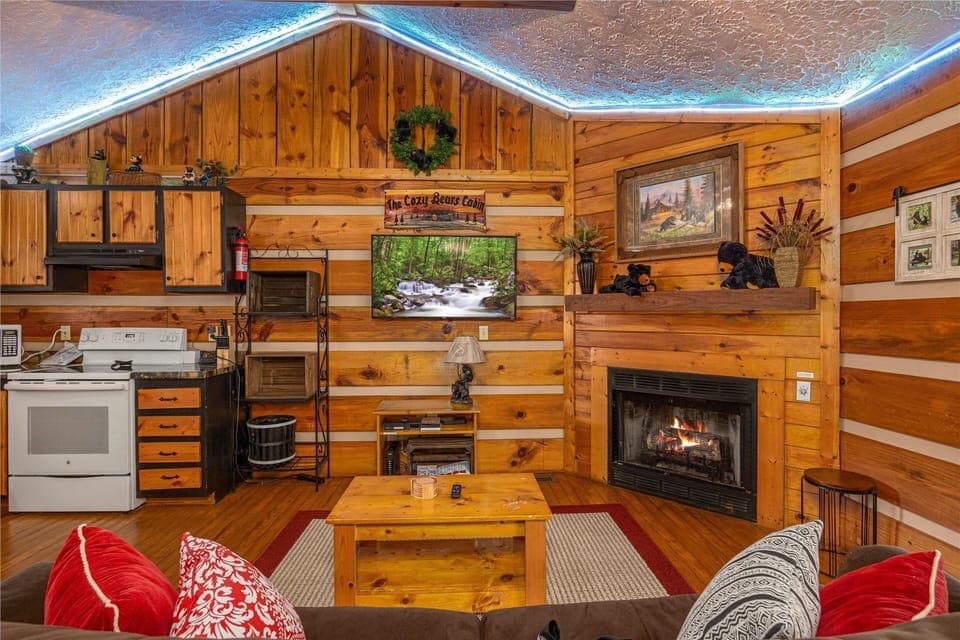 Cozy Bears Cabin Hotel in Pigeon Forge