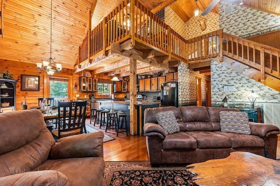 Smoky Mountain Lodge Hotel in Sevier County