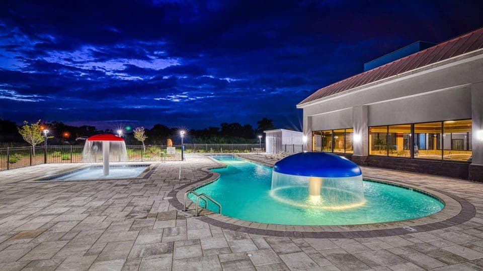 Swimming pool