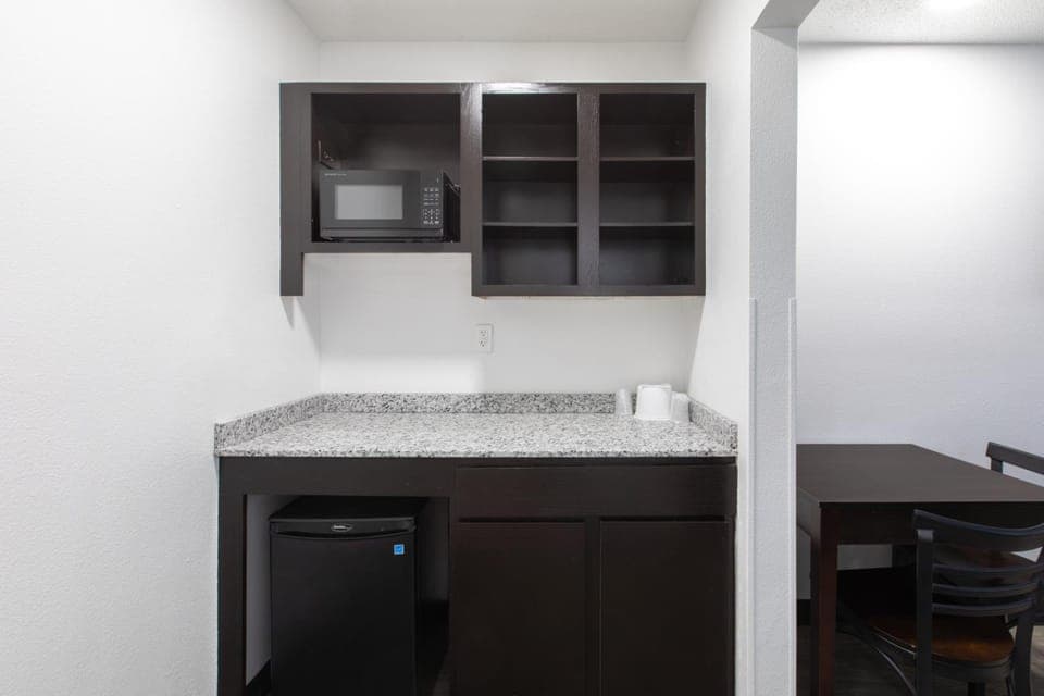 Motel 6 Greenville, SC - I-85 Near Downtown Hotel in Greenville