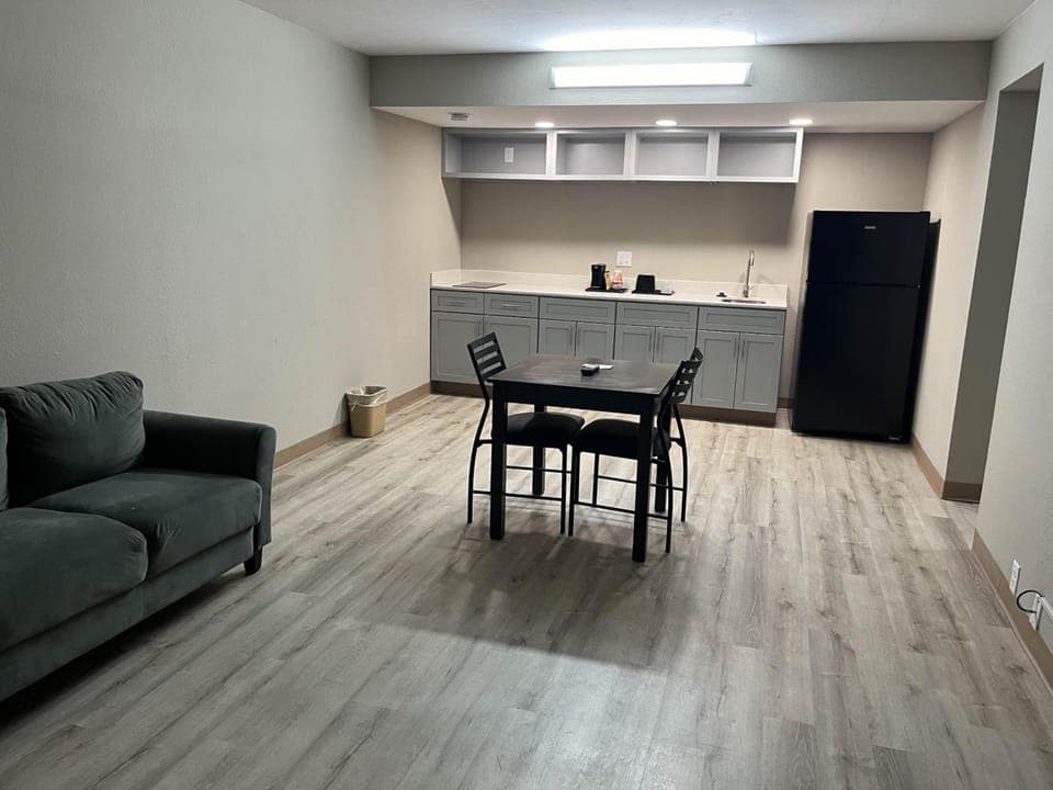 Studio 6  Suites West Memphis, AR - Memphis Hotel in Marion