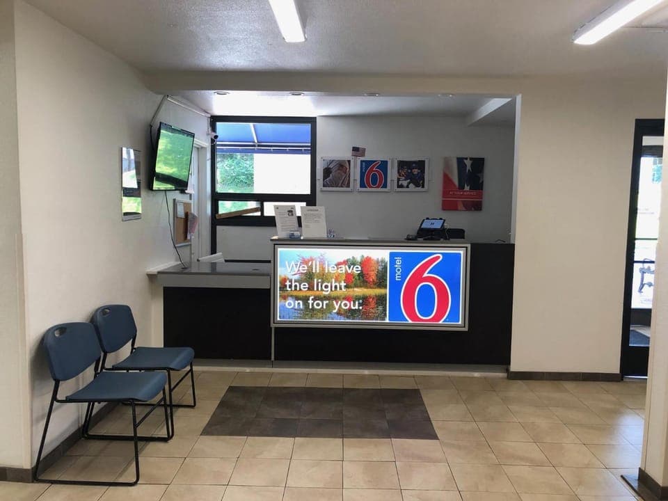 Shared lounge/TV area