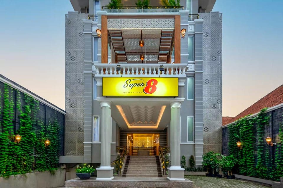 Super 8 by Wyndham Kannapolis Hotel in Kannapolis