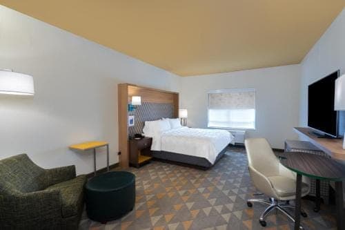 Holiday Inn & Suites Memphis Southeast-Germantown Hotel in Nashville