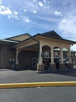 Regency Inn & Suites Hotel in Tennessee