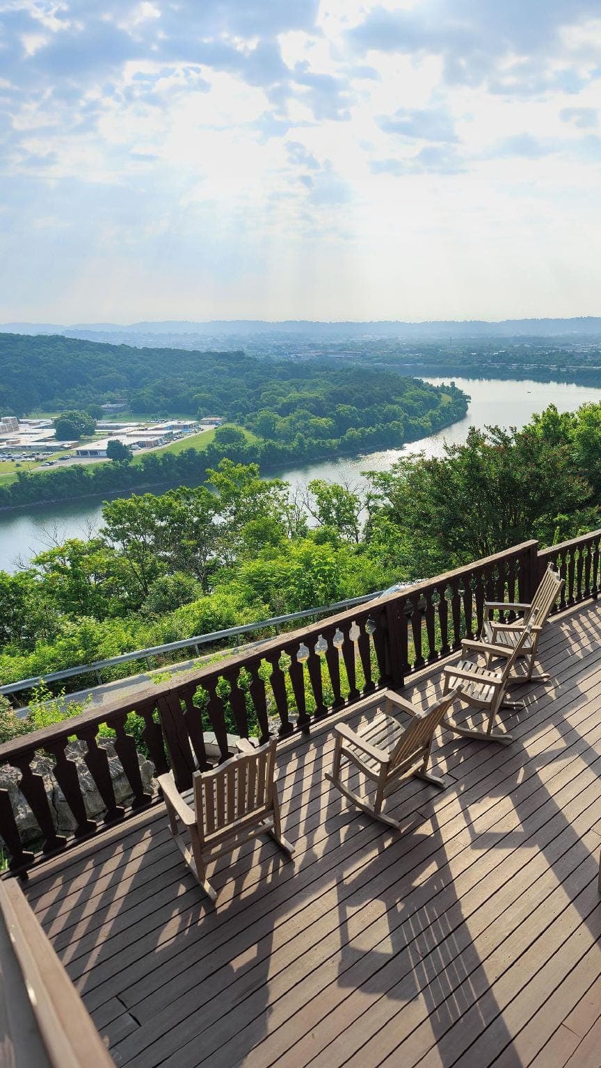 Lookout Mountain Riverview Inn Hotel in Chattanooga