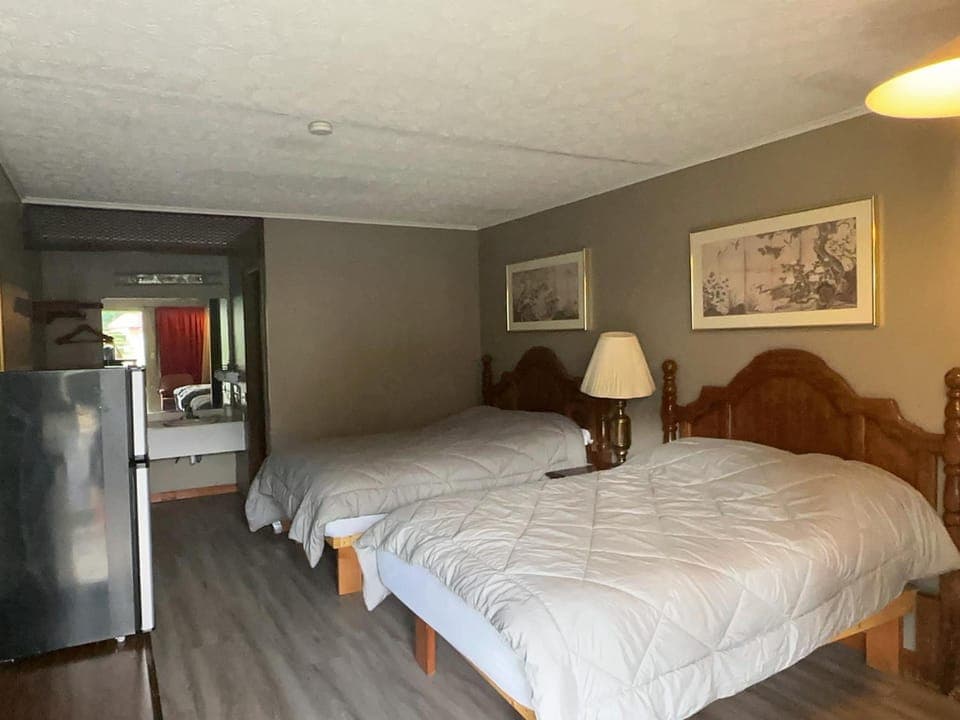 Lemon Inn Inn in Mitchell County