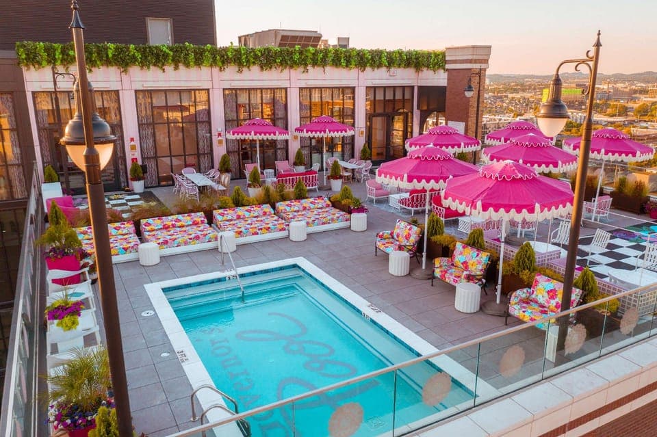 Swimming pool