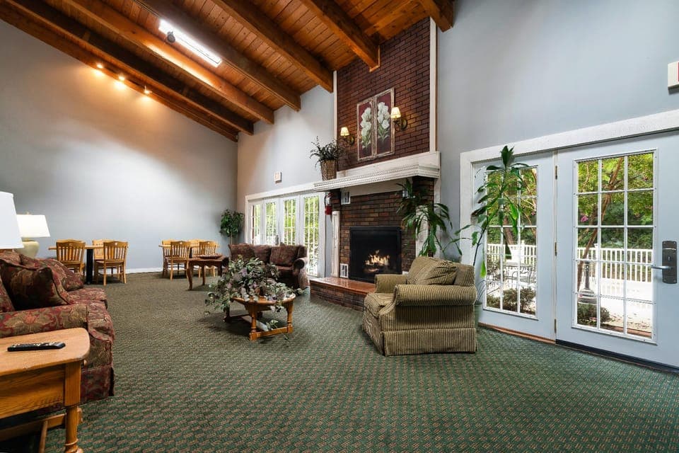 Shared lounge/TV area