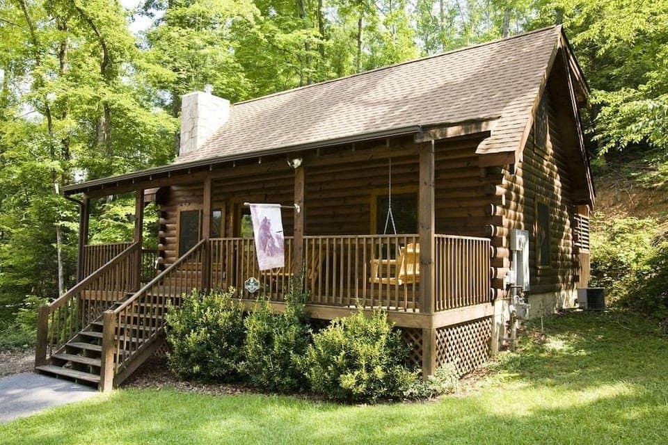 Er317 - The Cubby Hole - Great Location - Close To Town 1 Bedroom Cabin by RedAwning Hotel in Pigeon Forge