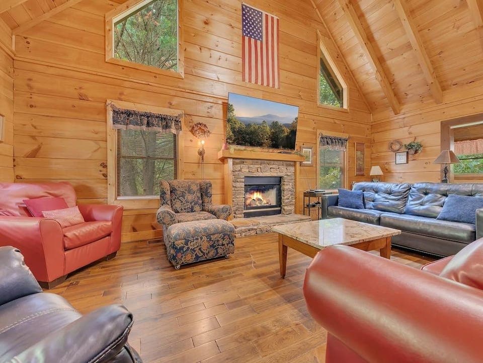 Er309- Georges- Great Location- Close To Town 5 Bedroom Cabin by RedAwning Hotel in Pigeon Forge