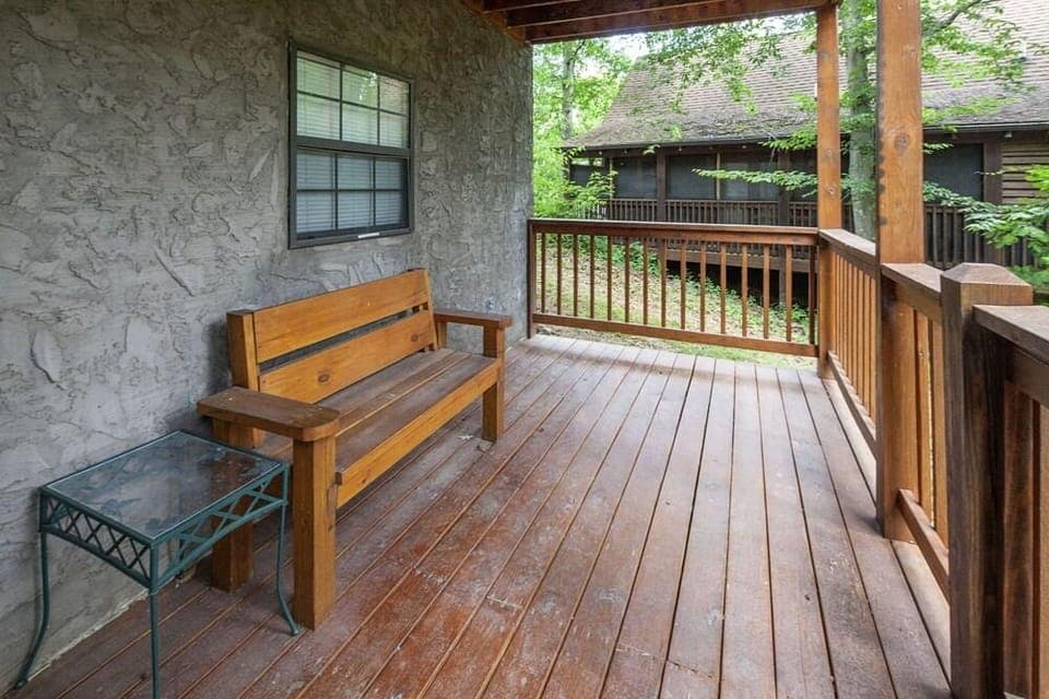 Er65 - Eagles Point - Great Location. Close To All The Action! 2 Bedroom Cabin by RedAwning Hotel in Pigeon Forge