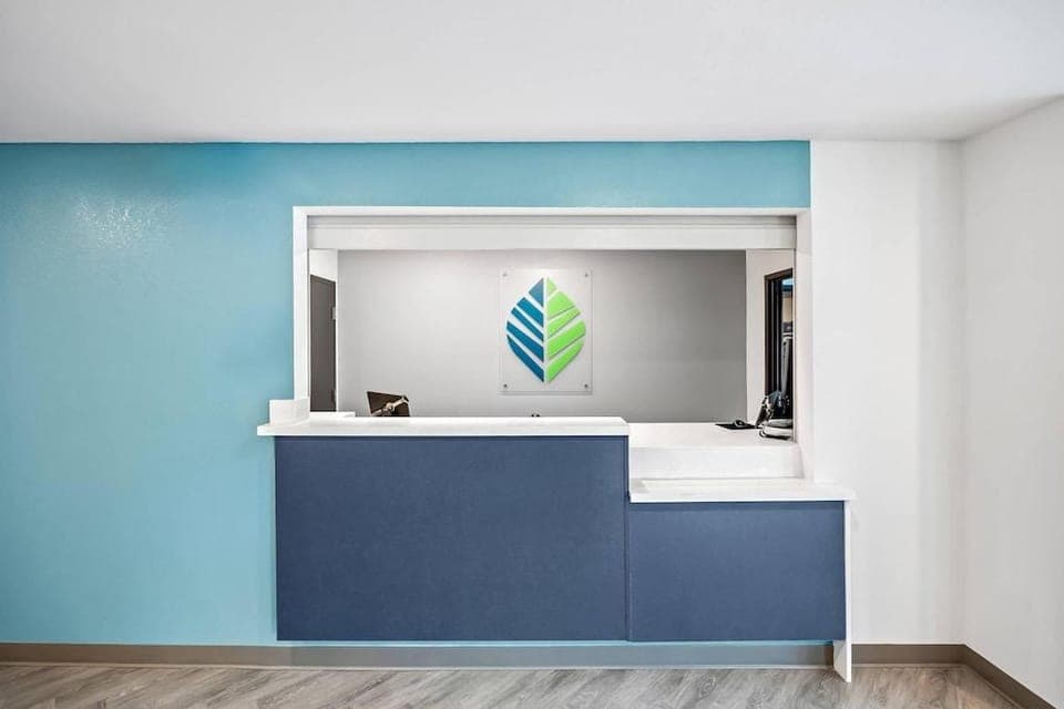 Woodspring Suites Jackson I-40 Hotel in Jackson