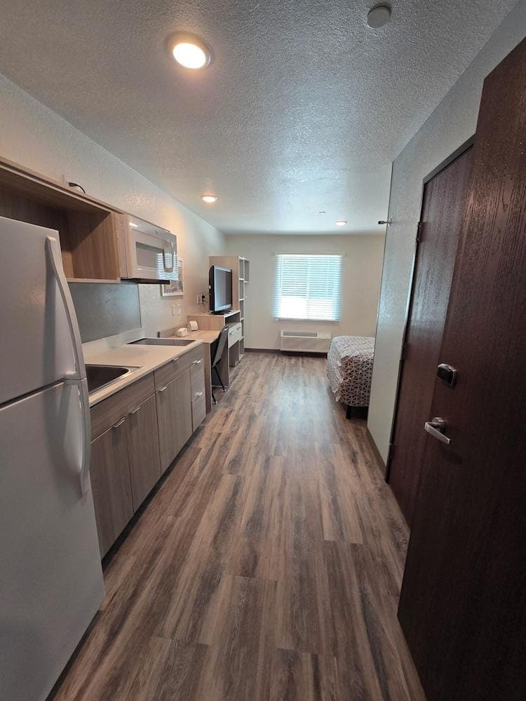 Woodspring Suites Jackson I-40 Hotel in Jackson