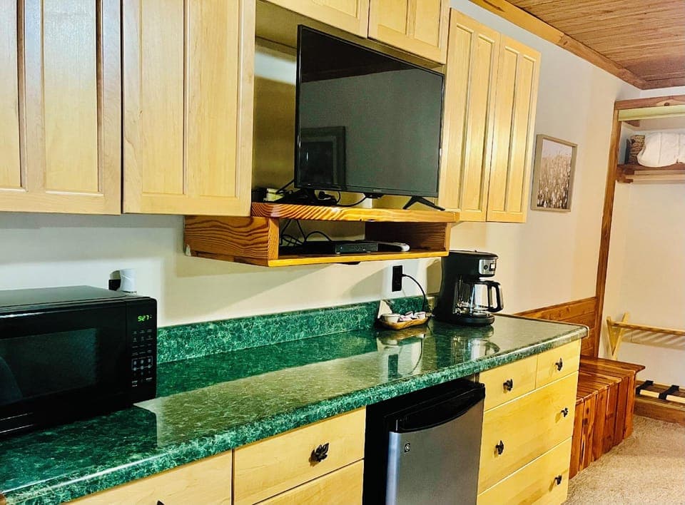 Bear Inn Retreat Hotel in Tennessee