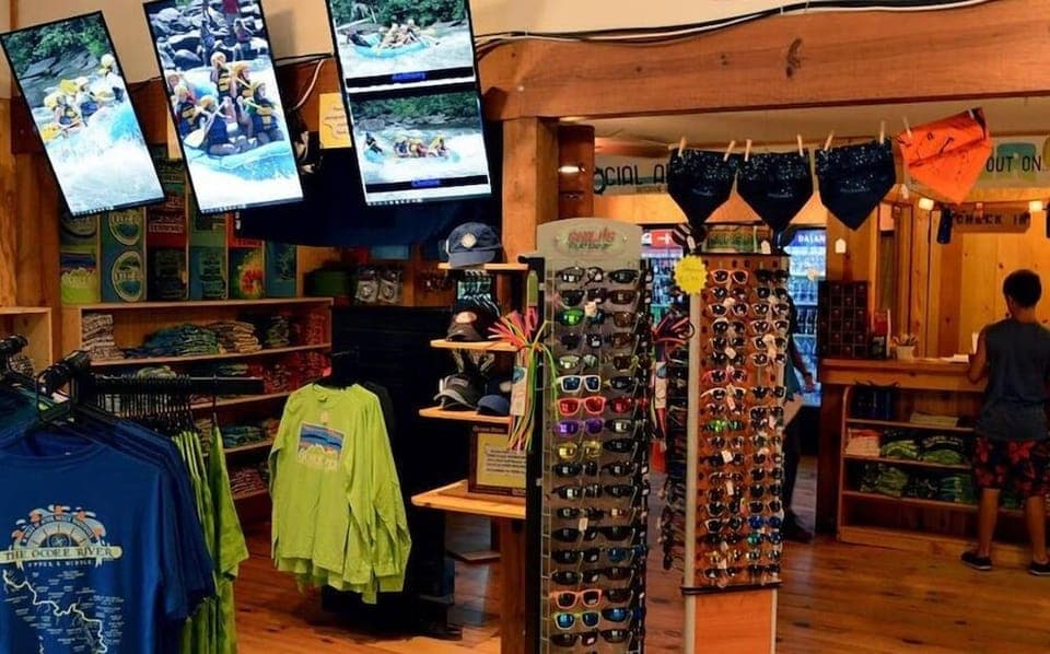 Outdoor Adventure Rafting Hotel in Tennessee