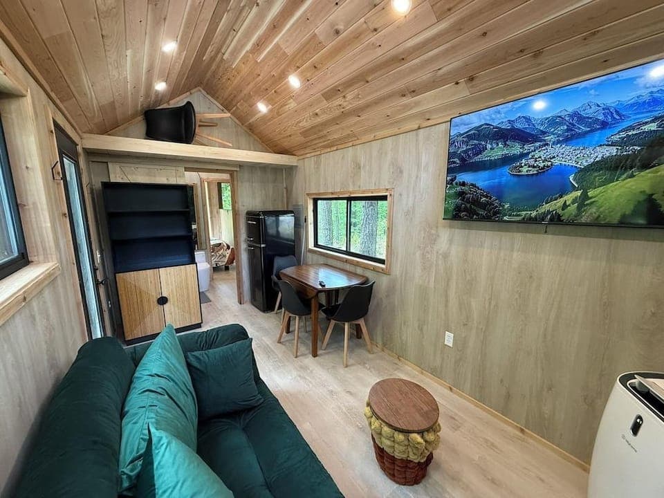 Sasquatch Farm Hotel in Tennessee