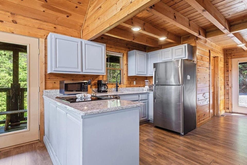 Serenity Now Hotel in Sevier County