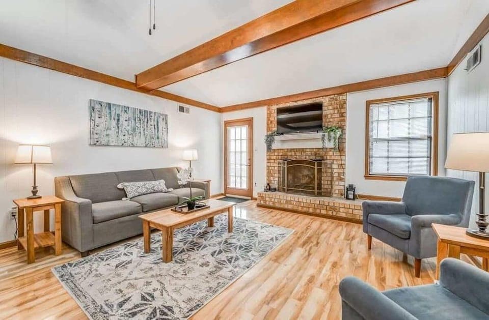 Hardwood Guesthouse Hotel in Cordova