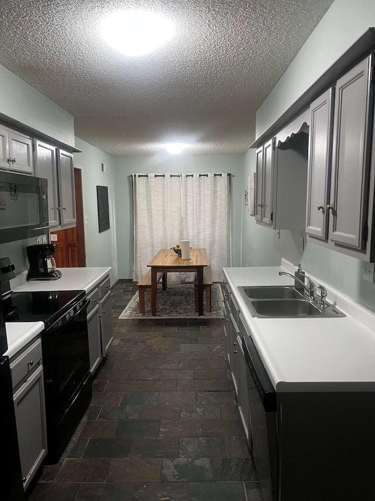 Hardwood Guesthouse Hotel in Cordova