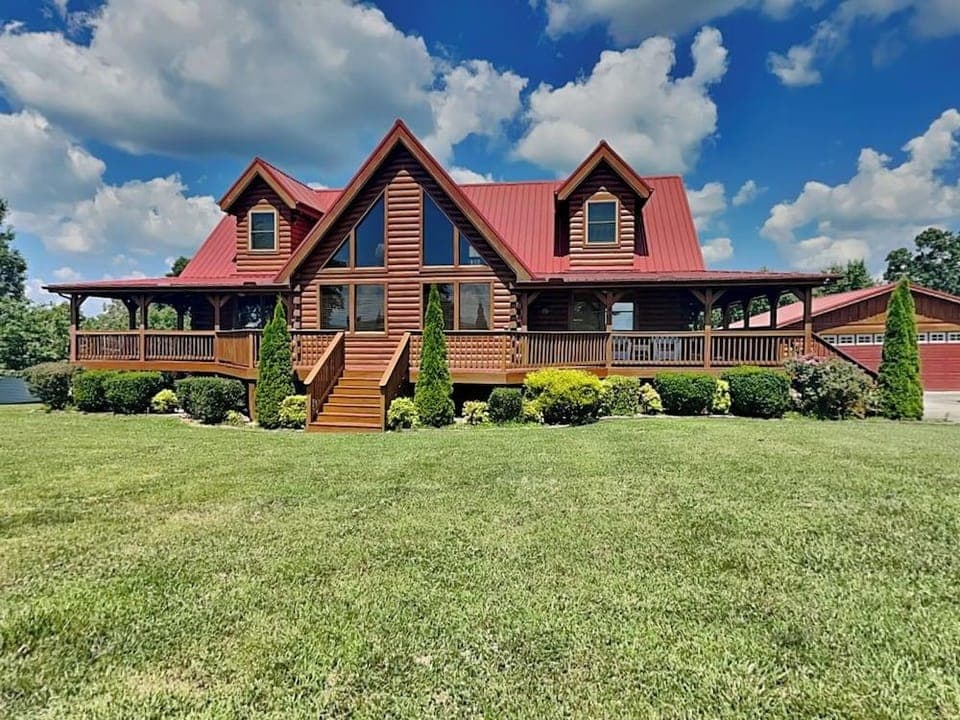 Pinnacle Place by Jackson Mountain Rentals Hotel in Sevierville