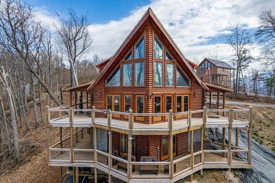 Climbing To New Heights 2 Bedroom Cabin Hotel in Gatlinburg