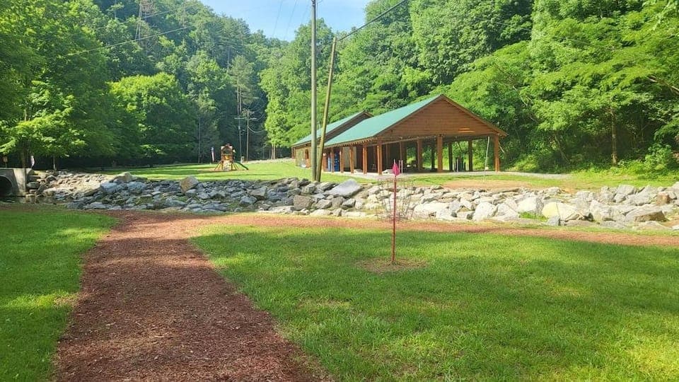 Over The Top 5 Bedroom Cabin by RedAwning Hotel in Sevier County