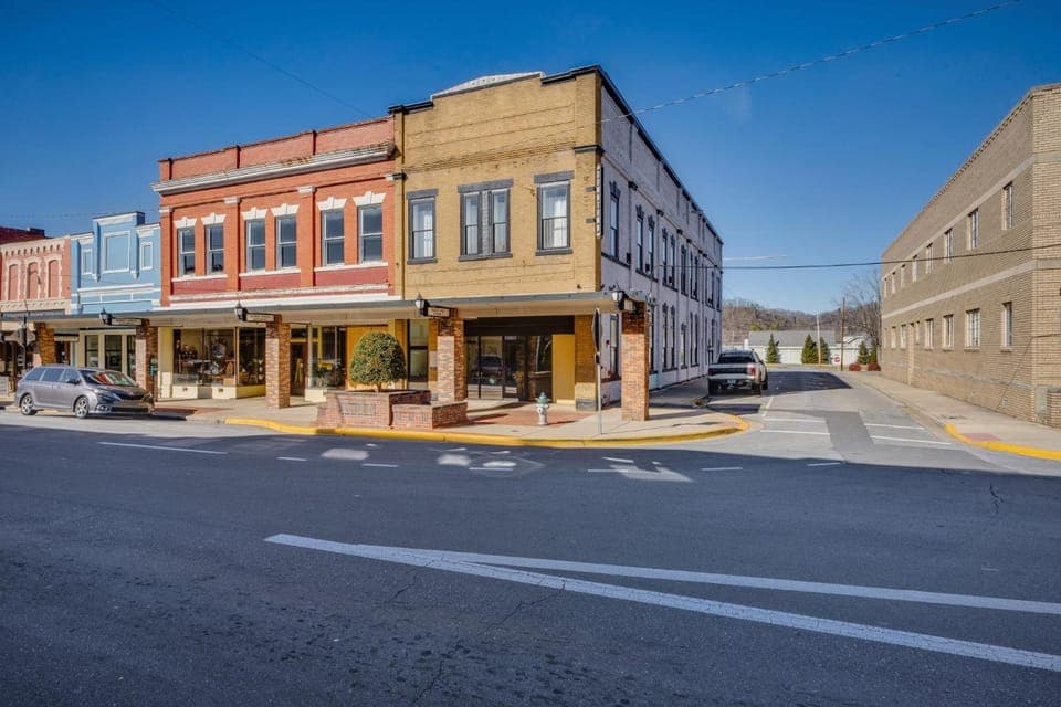The Downtown Post The Brady Suite Apartment hotel in Elizabethton