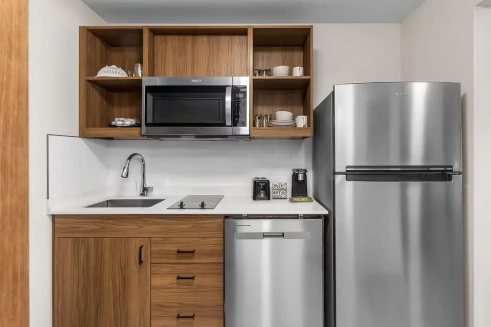 Everhome Suites Clarksville Ft. Campbell Area Hotel in Clarksville