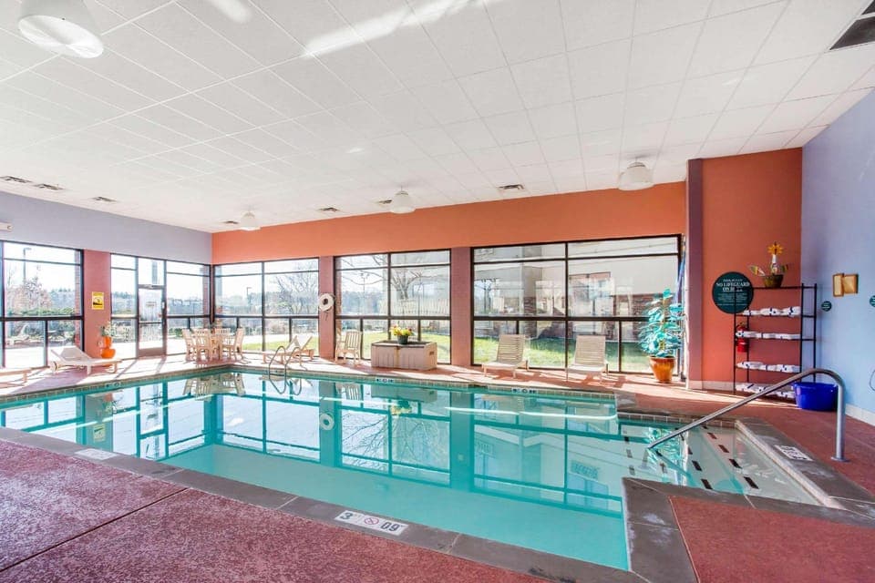 Swimming pool