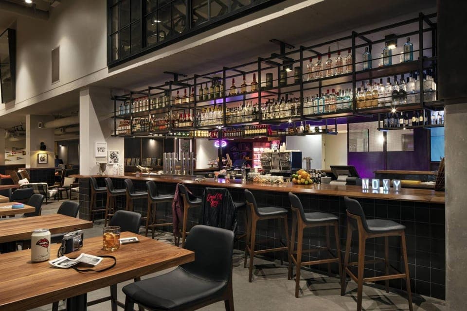 Bar/lounge
