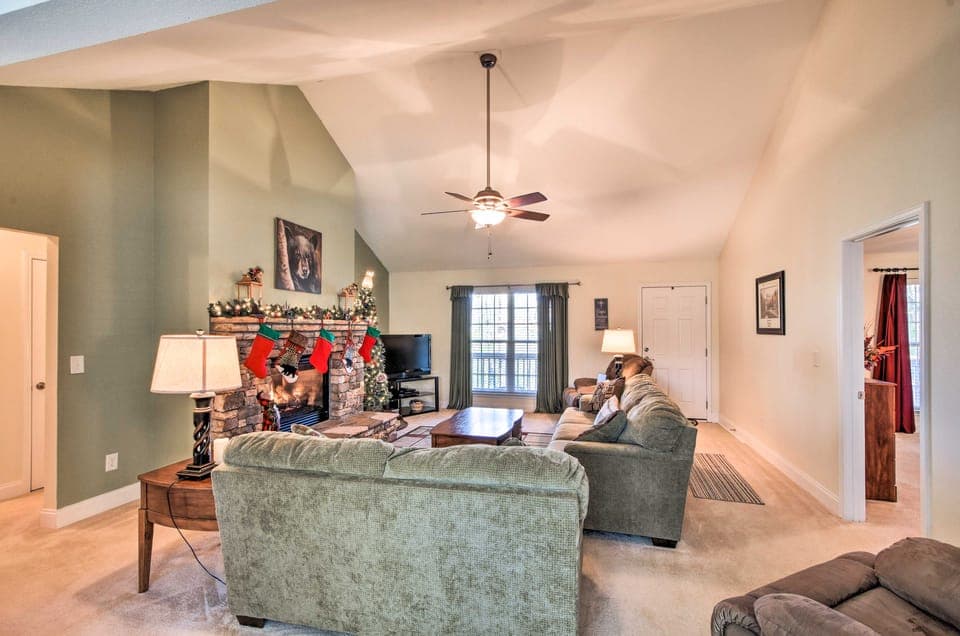 Blairsville Home w/ Deck & Stunning Mountain Views House in Union County